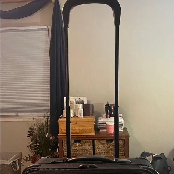 Briggs & Riley Black Carryon Suitcase - Picture 13 of 16